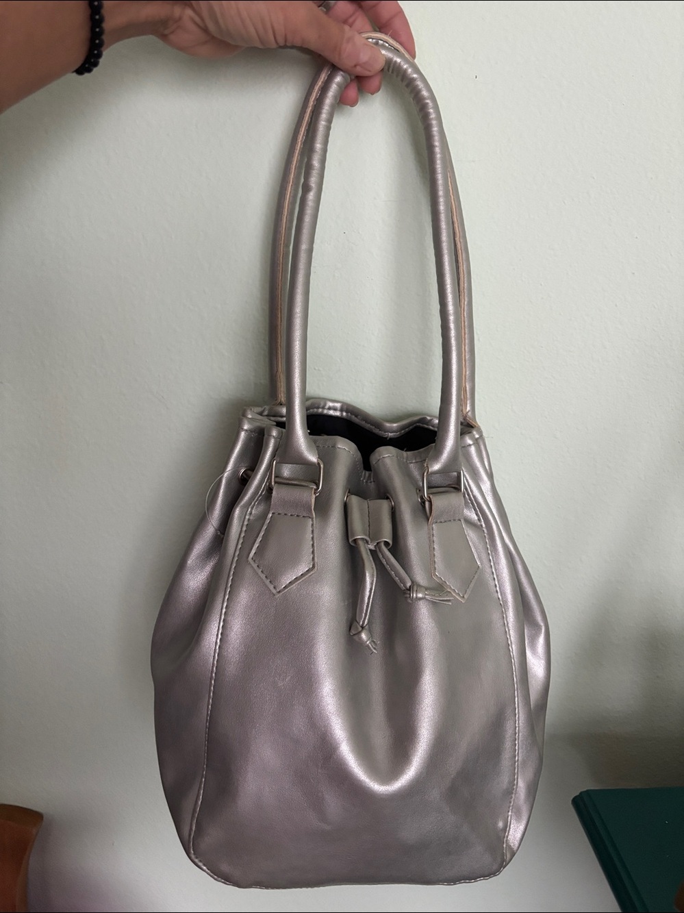 New medium size silver faux letter, shoulder bag